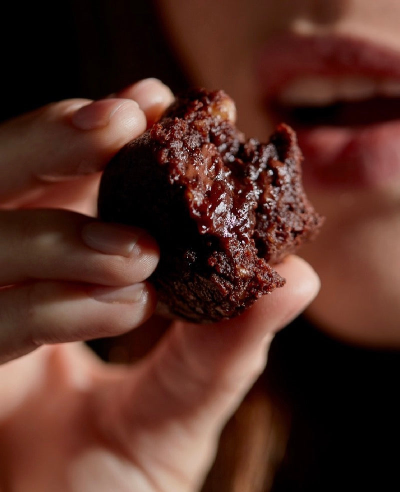 Cookie roll de chocolate negro con nueces (hasta 16 porciones)
